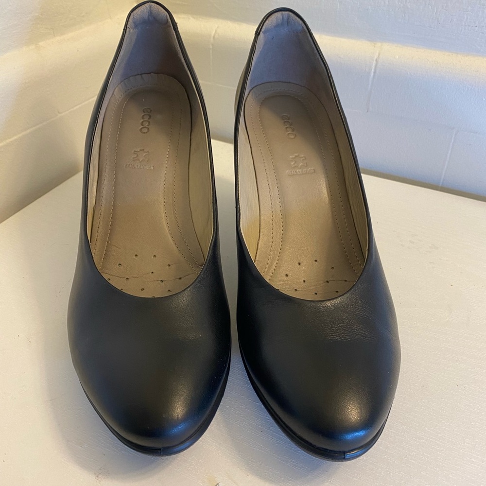 ECCO - Sculptured 75 -Women's Pump Heel Shoes - Color Black - Size 40 / 9 or 9.5